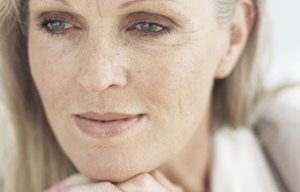 Cara de una mujer de mediana edad.